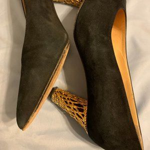 Di Sandro Shoes Black Suede Pumps Gold Heel